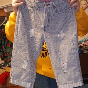 Women Striped Distressed Denim Capris By Comfort Denim Size 10m